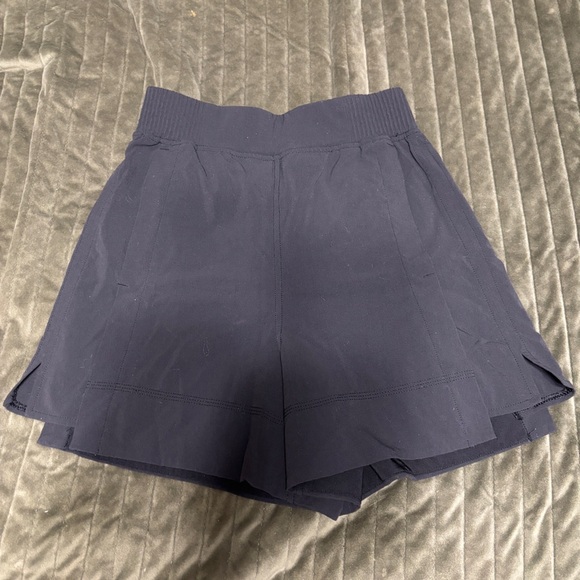 lululemon athletica Pants - Lululemon Stretch Woven Relaxed-Fit High-Rise Short 4"